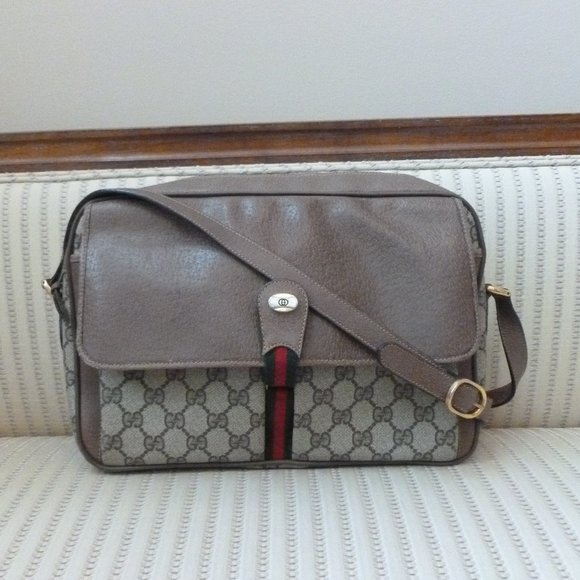 Gucci Handbags - Gucci GG Ophidia Supreme Crossbody Messenger Bag